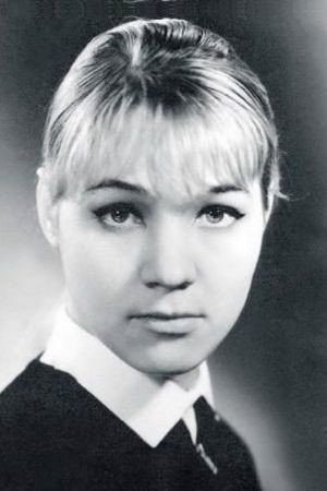 Нина Русланова as Kryachikha in Once There Was a Woman