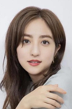 堀田茜 as Aizawa Rina in Between Love and Friendship