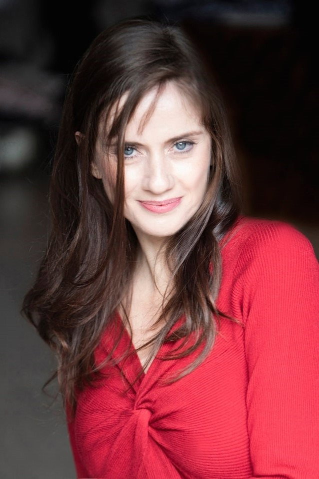 Chiara Iezzi as Luna in L'ultima sfida