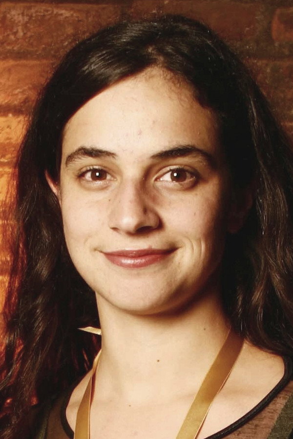 Paola Giannini as Valeria in La Fuente