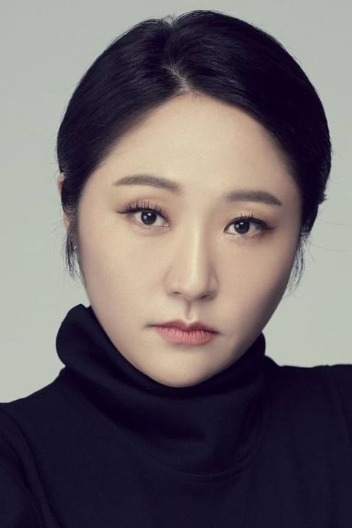 김현숙 as Kim Kyung-Mi in Queen of Mystery