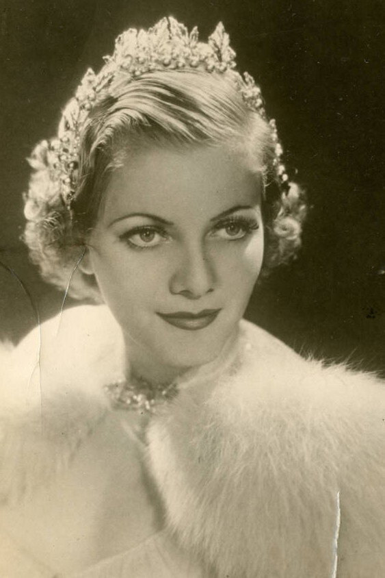 Betty Burgess as June Wray in Coronado