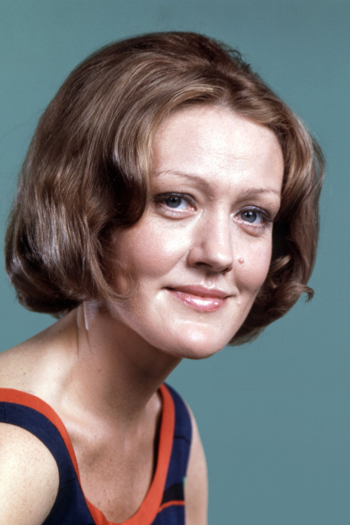 Marian Mercer as Eleanor in The Cracker Factory