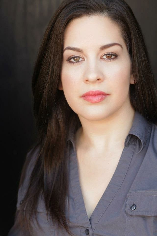Sadieh Rifai as Amina in Hekla