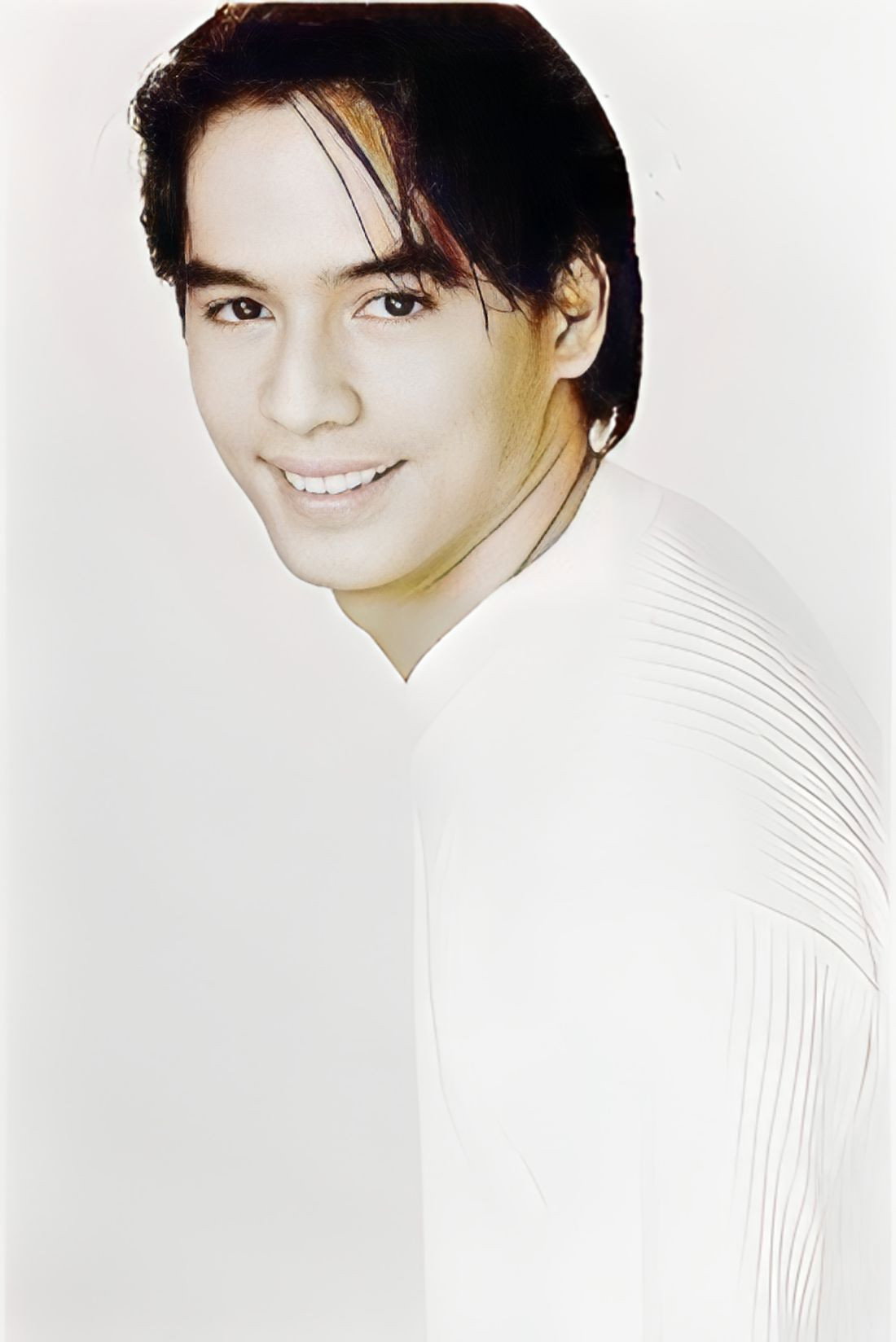 Bojo Molina as Brian Lorenzo in Gimik
