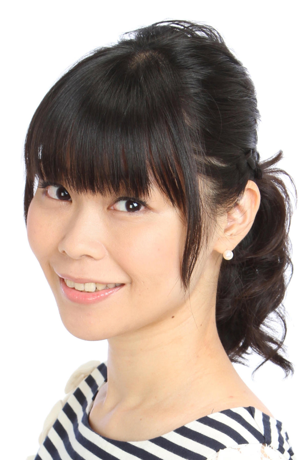 儀武ゆう子 as Maon Sakurada (voice) in Tamayura