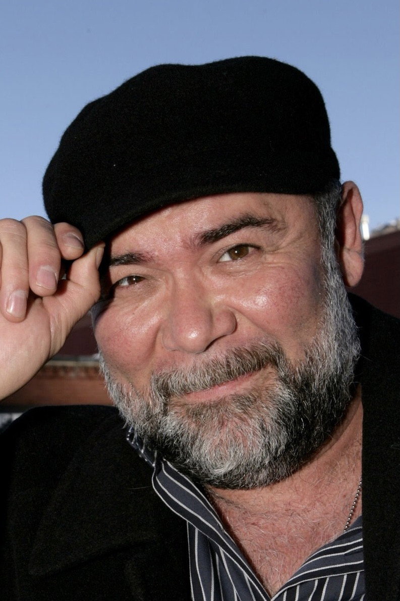 Jesús Ochoa as Chofer in Innocent Voices