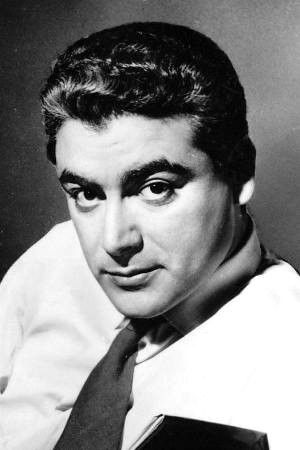 Alberto Farnese as Masura in Hercules of the Desert