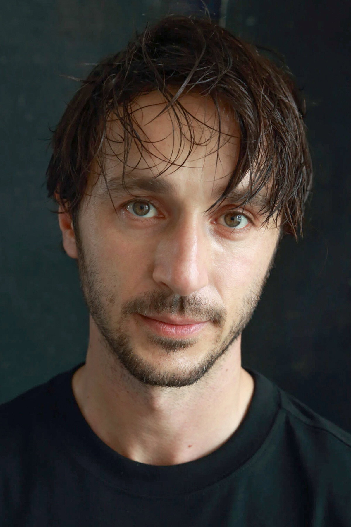 Ahmet Rıfat Şungar as Baki in Şeref Bey