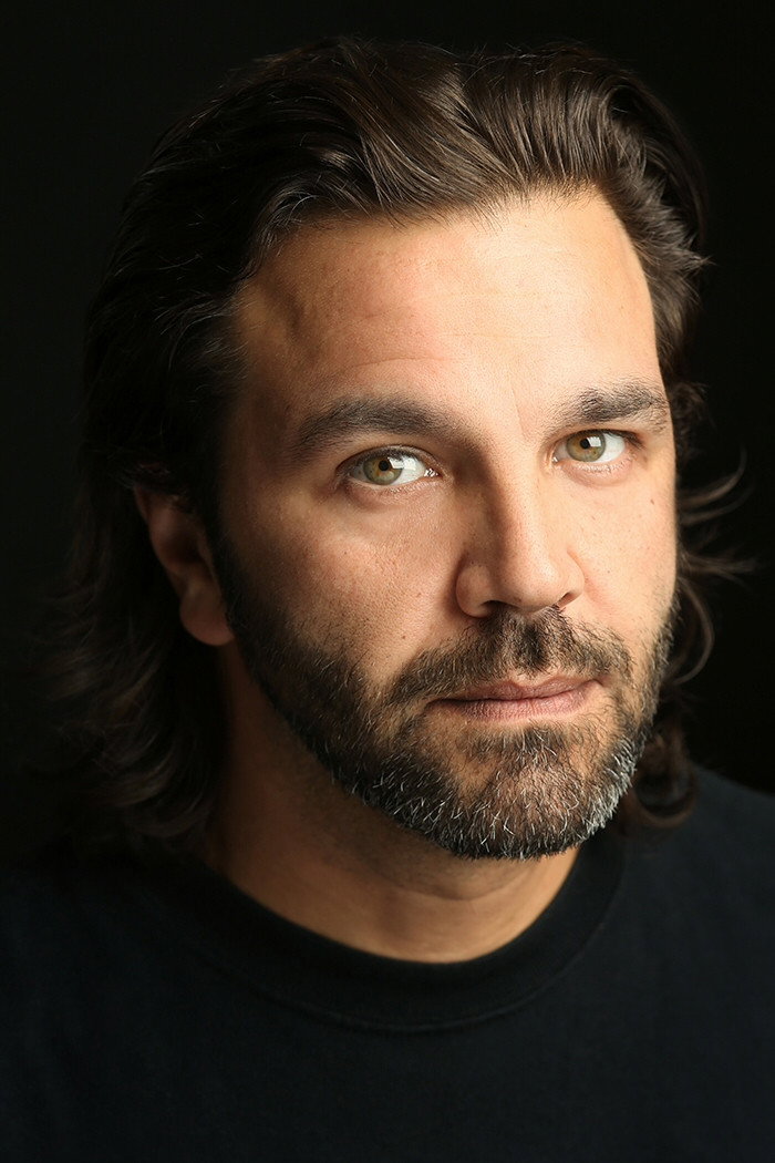 Juan Martín Gravina as Victoriano in Kill Pinochet