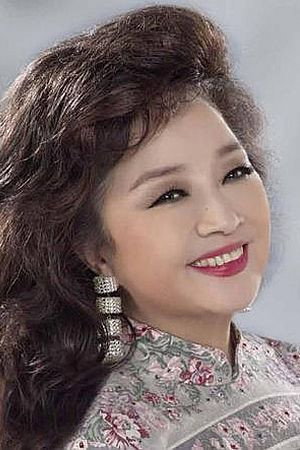 徐小鳳 as Siu-Fung in The Thirty Million Dollar Rush
