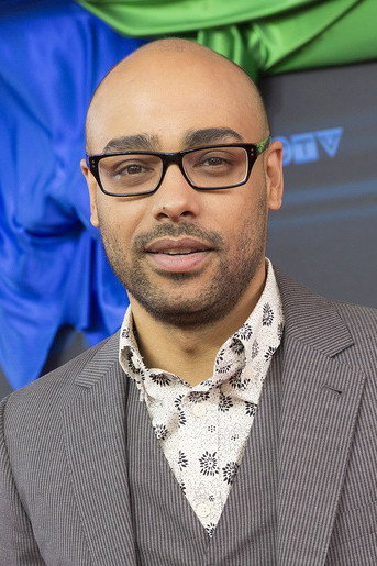 Rainbow Sun Francks as Bill Henley in I Woke Up a Vampire