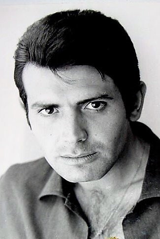 Francisco Amorós as Pol in El poder del deseo