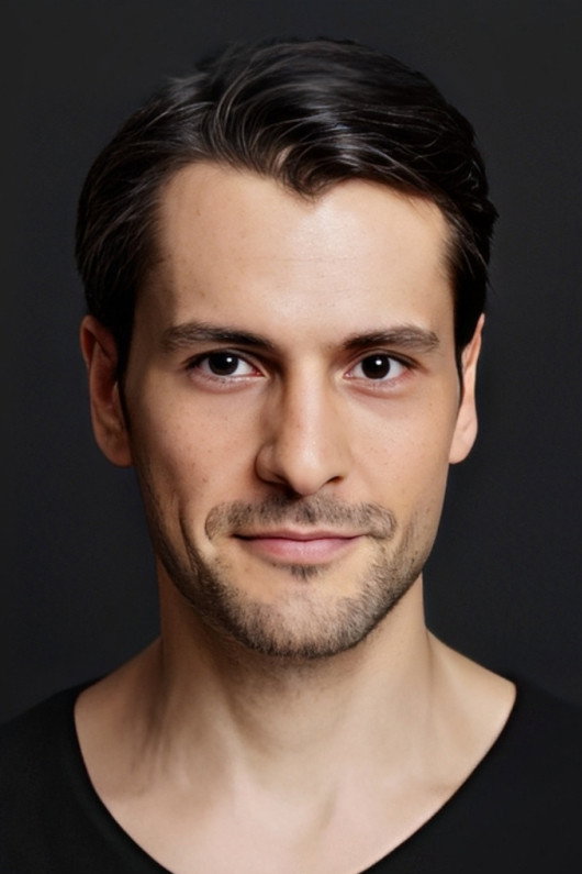 Çağdaş Tekin as Ali Kutlay in The Seven Beautiful Men