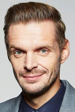 Florian Schroeder as Self - Host in Die Florian Schroeder Satire Show