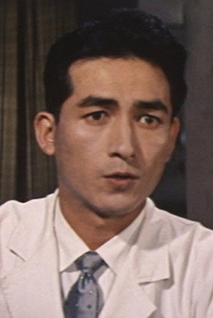 伊藤久哉 as Chief Izumida in フランケンシュタインの怪獣 サンダ対ガイラ