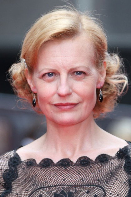 Anastasia Hille as Stephie in Big Women