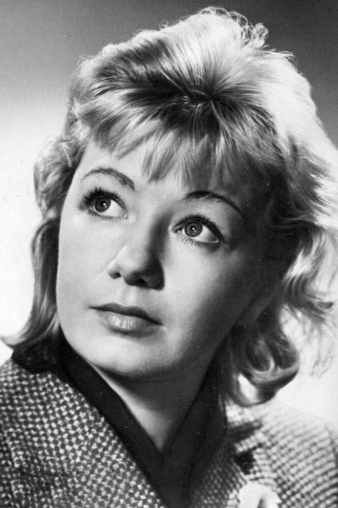 Людмила Шагалова as Grandma / Großmutter Katerina in Granddaughter of Ice