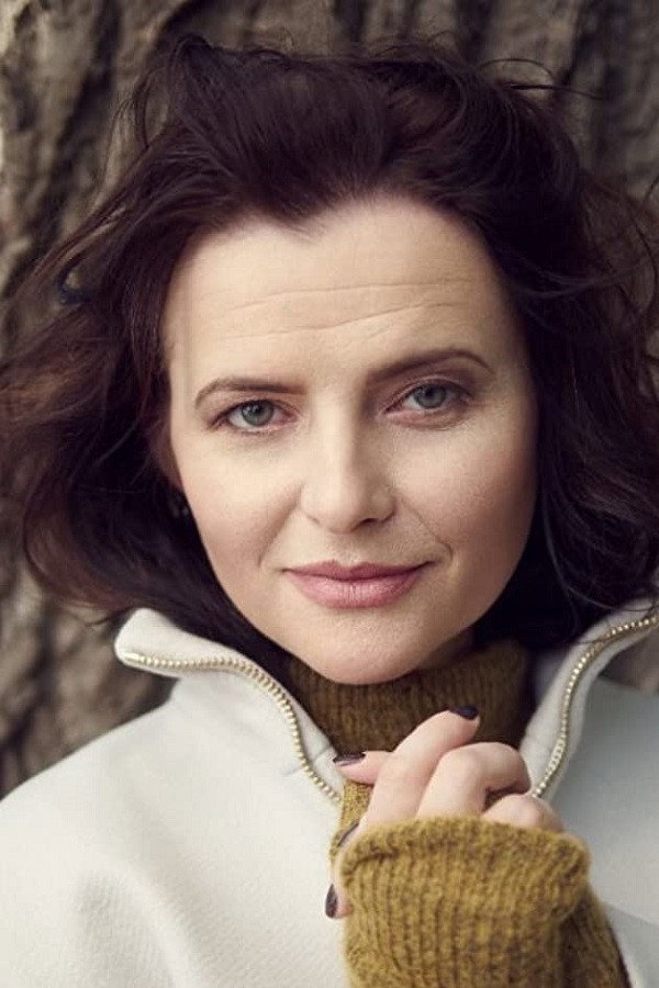 Jowita Budnik as Liliana Głowińska in The Sins of the Neighbors