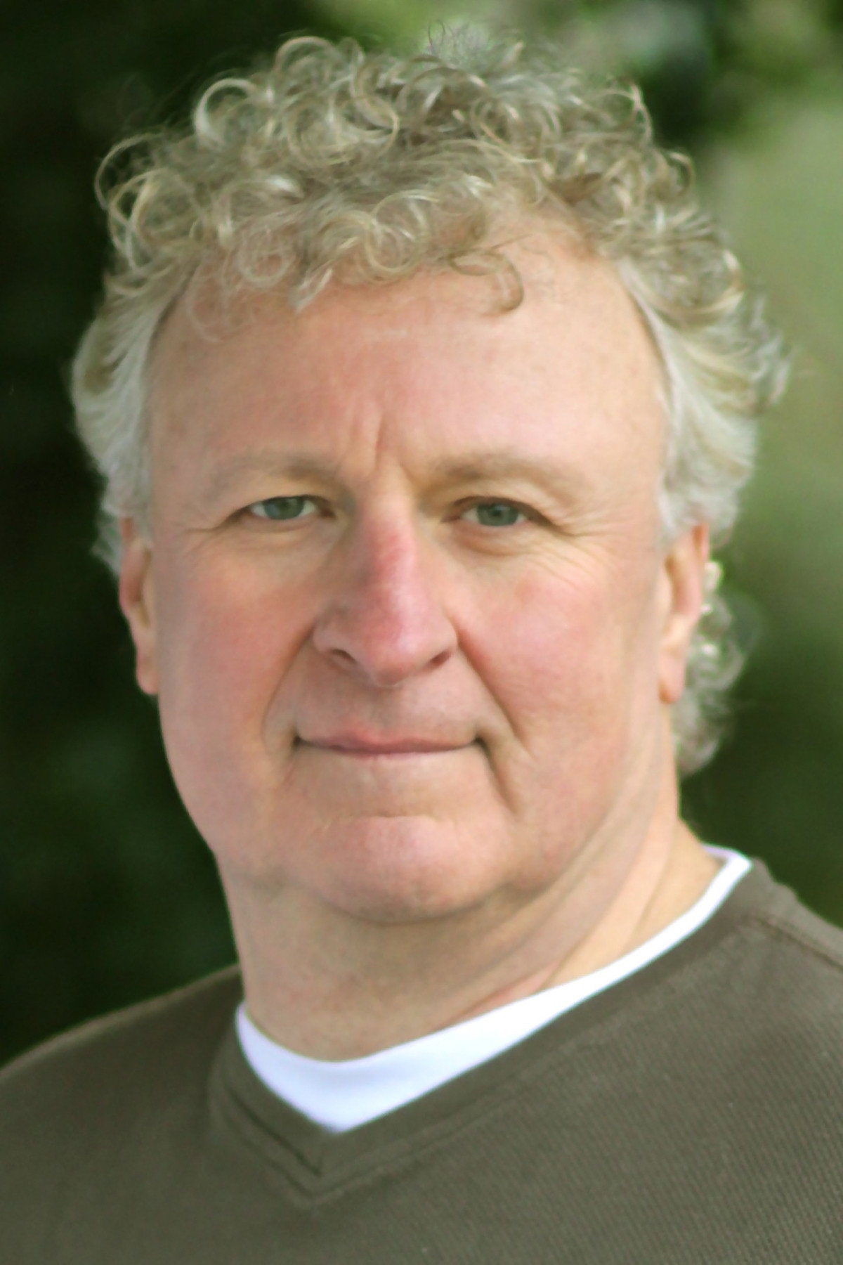 Peter Jurasik as Londo Mollari (voice) in Babylon 5: The Road Home