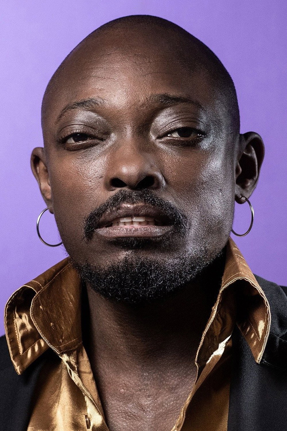 Athaya Mokonzi as Alex Bleach in Vernon Subutex