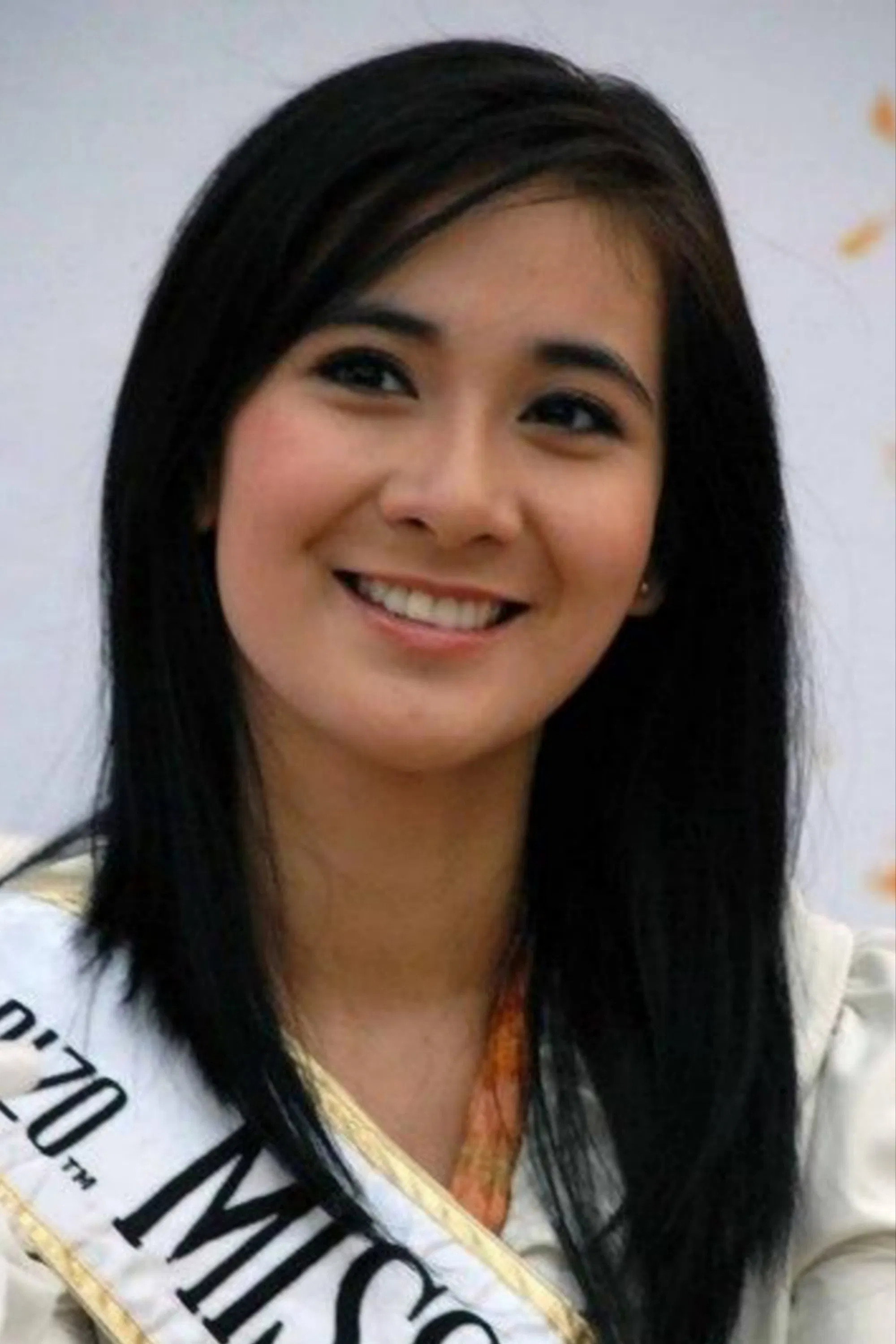Kartika Indah Pelapory as Salma in Cewe Matrepolis