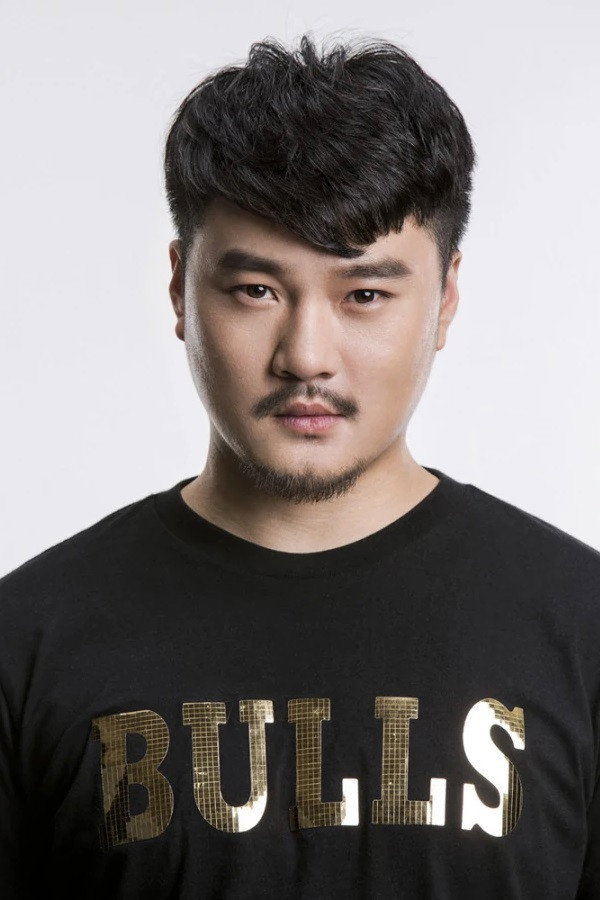 杨雷 as 文璟 in Manipulated
