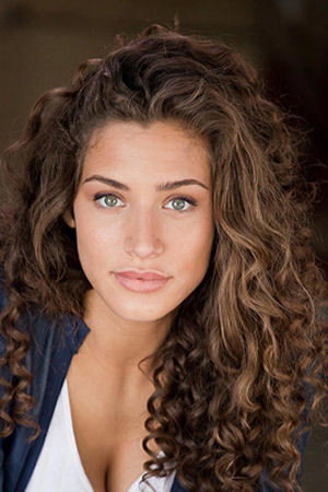 Manon Azem as Khalida Lapthorn in Fifteen-Love