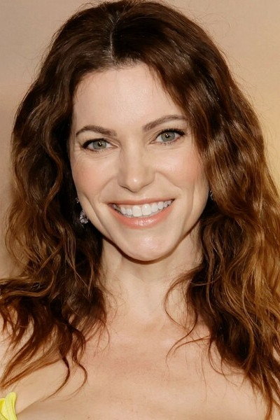 Courtney Henggeler as Susan Beth in Bog Creatures