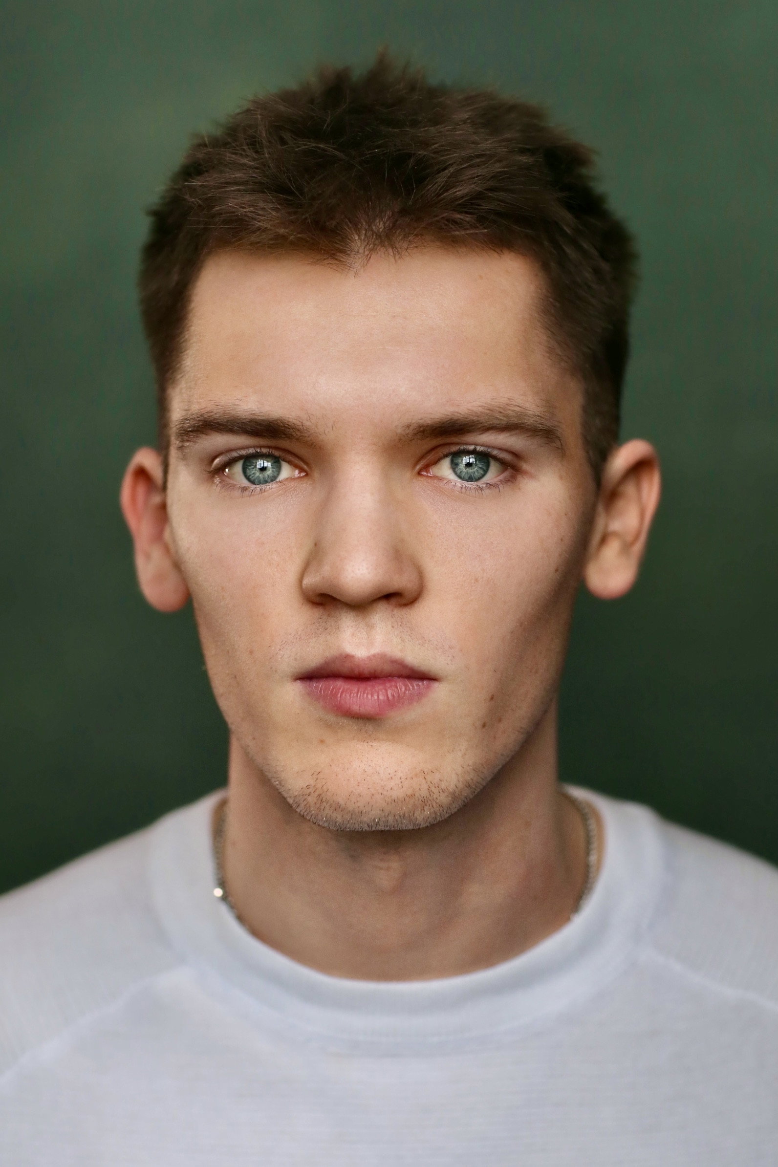 Cam Slatter as Aaron in 8 Hours