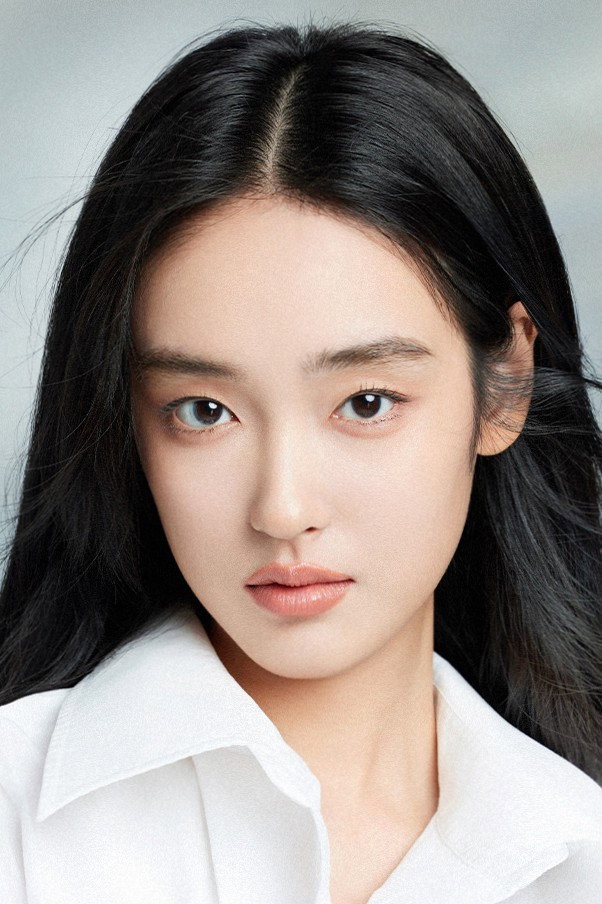 张文昕 as Shen Qingshi in Immortalis