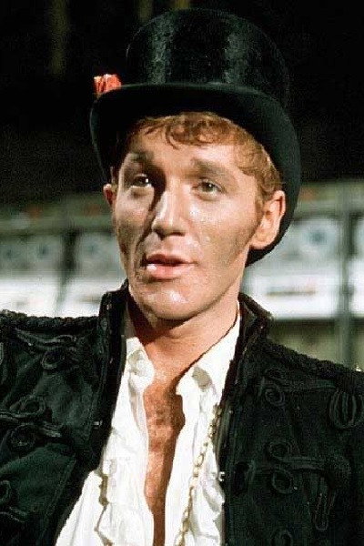 Alexis Kanner as Lucas Miller in Kings and Desperate Men