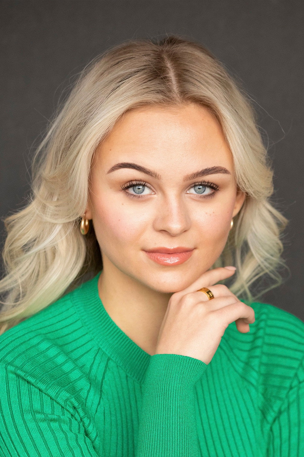 Kaitlyn Collins as Dental Assistant in Excisions