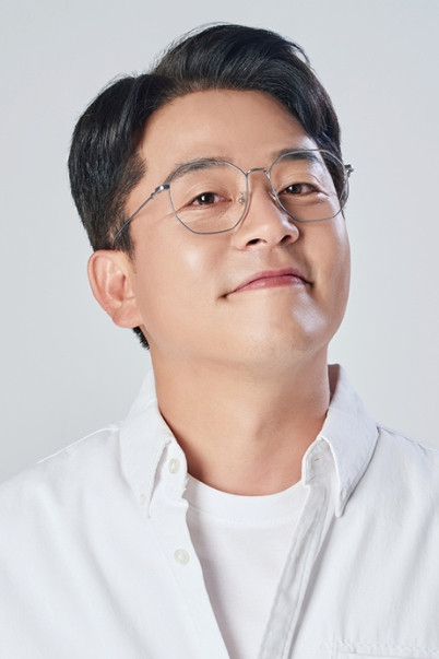 김준호 as Self in Take Off Your Shoes