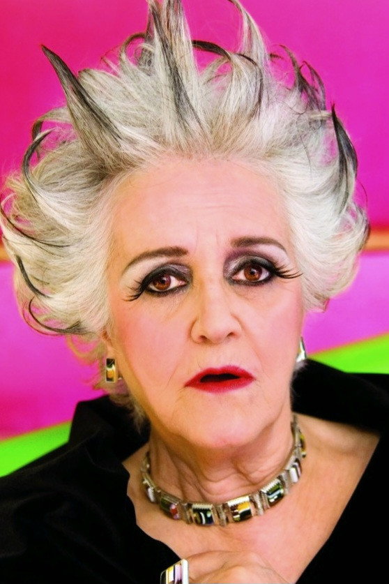 Chus Lampreave as Madre de Leo in La flor de mi secreto