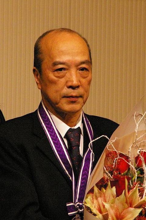 唐十郎 as Yasu-san in 800 Two Lap Runners