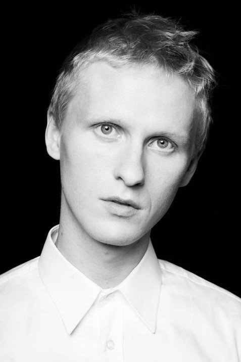Sigurbjartur Atlason as Svenni Sveitó in Hullabaloo