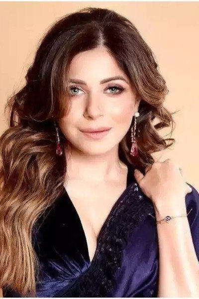 Kanika Kapoor as Judge in The Voice India