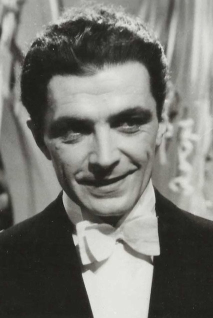 Roland Głowacki as Juliusz in The Real End of the Great War