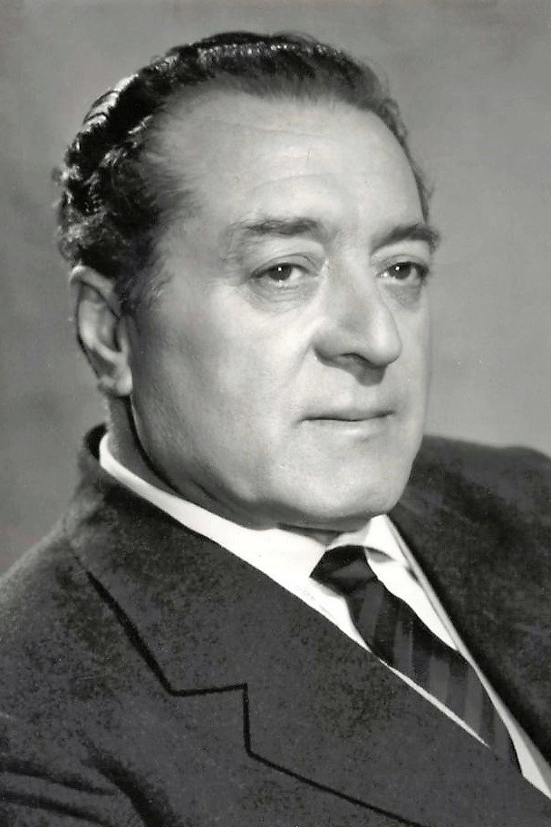 José Marco Davó as Antonio Canovas del Castillo in ¿Dónde vas, Alfonso XII?