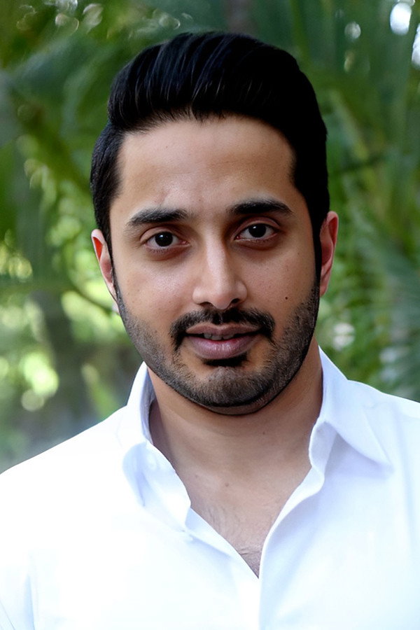 Gourish Yeleti as Harsha in O Kala