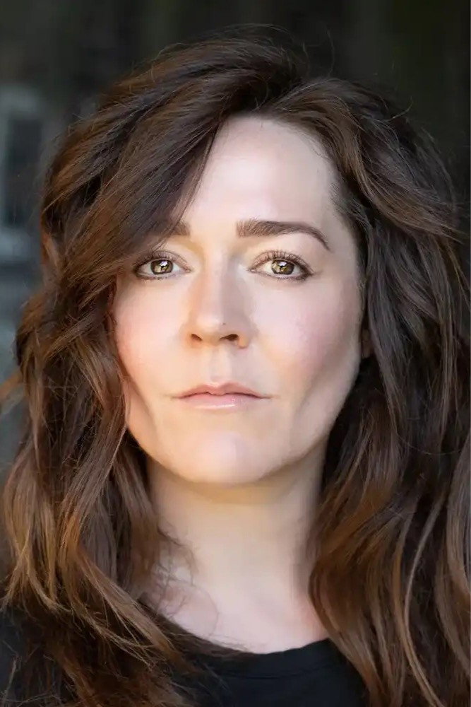 Rachael Evelyn as Static in Dregs