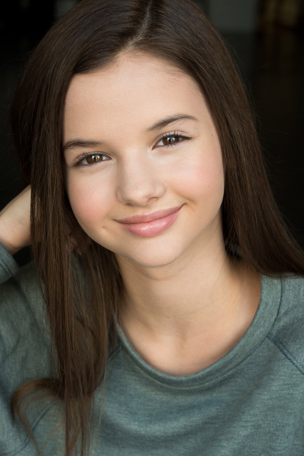 Sophia Forest as Jenny Gaines in I Am Frankie