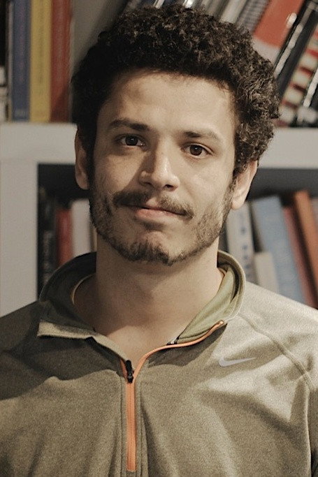 Rafael Queiroga as Hélio in It’s a Match