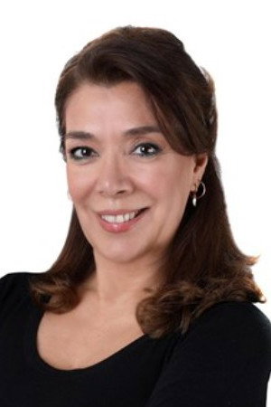 Ayşegül İşsever as Cansu in Kızlar Sınıfı Yarışıyor