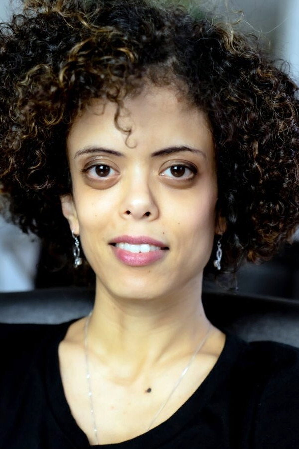 Sonia Derory as Soeur de Siham in Don Sauvage