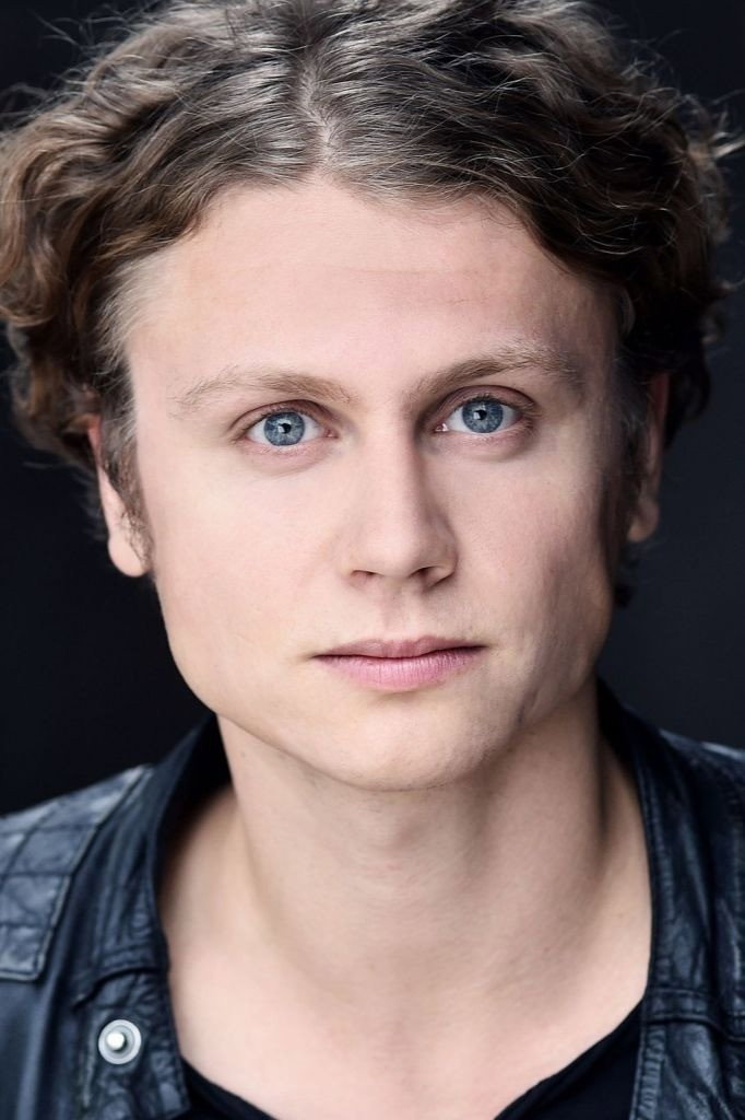 Rafael Gareisen as Armin in Rivals Forever - The Sneaker Battle