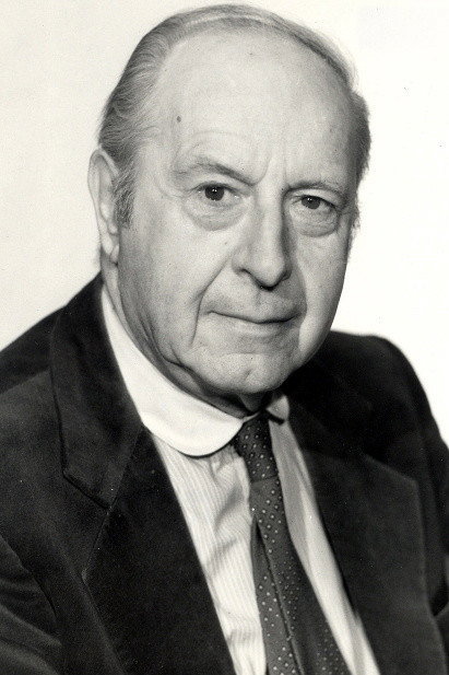 František Zvarík as Dromedár in Ako ostrihať manžela