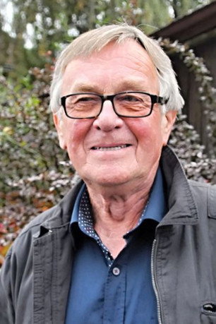 Petr Král as Himself in Vratislav Effenberger or Black Shark Hunting