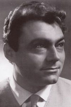 Luigi Tosi as Renzo in Tombolo